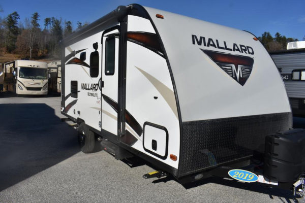 2019_heartland_mallard_m185_mnc1605163_1-1.jpg 2019_heartland_mallard_m185_mnc1605163_1-1.jpg